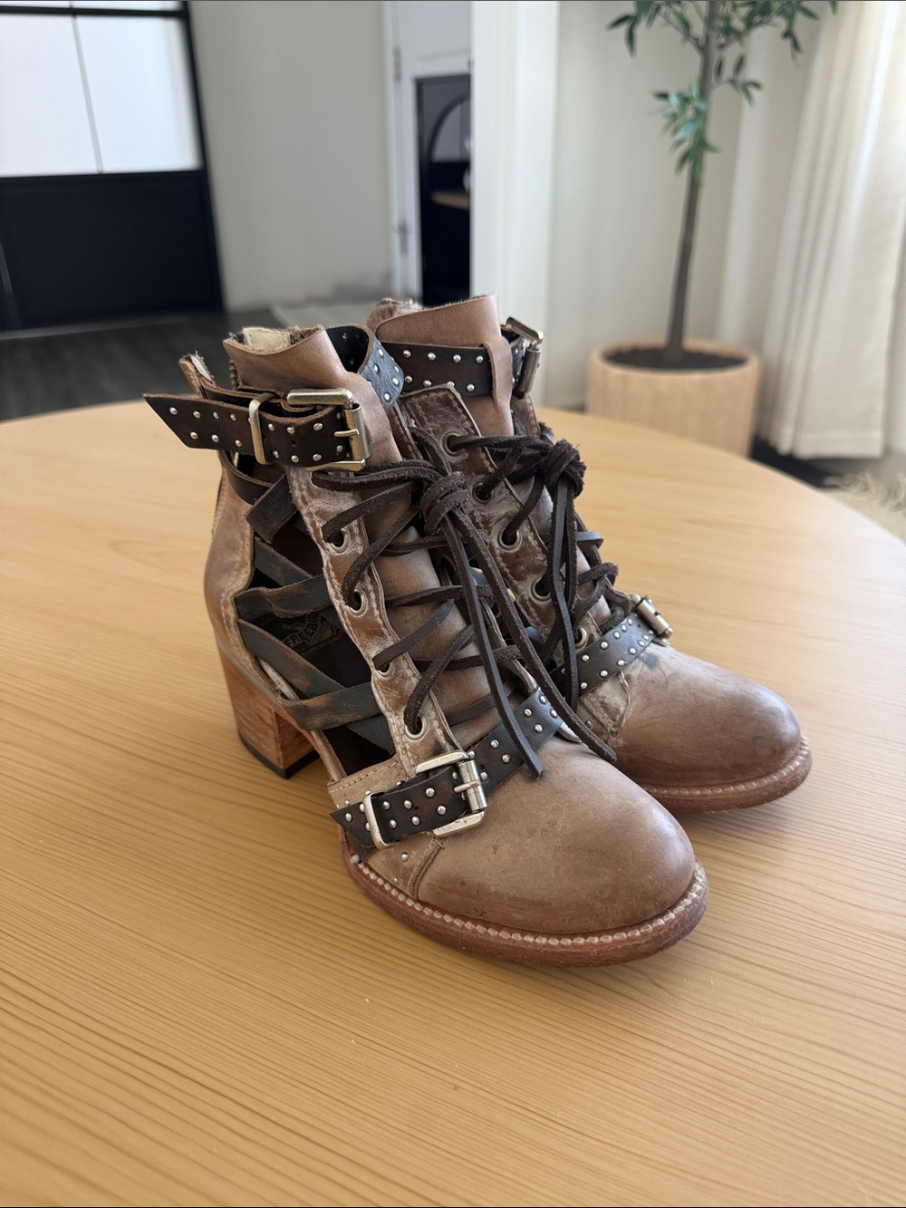 Freebirds Cheyenne boots size 6